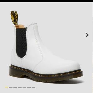 NEW 2976 YELLOW STITCH SMOOTH LEATHER CHELSEA BOOTS